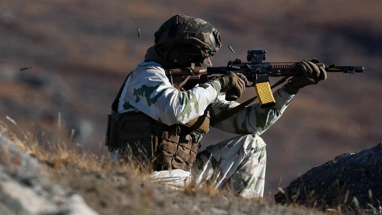 Улуу Британия Гренландияга бир аскер жөнөттү